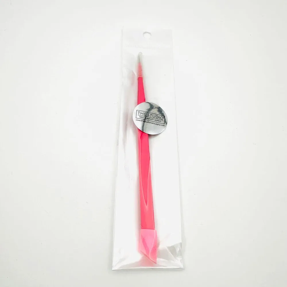 The Studio - Straight Tip Tweezer - Pink