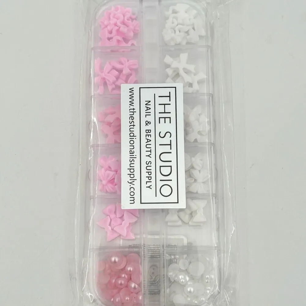 The Studio - Art Pack #566 - Assorted Bow Tie Charms