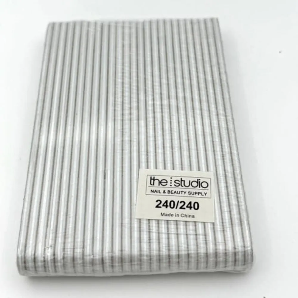The Studio - Files - Regular - 240/240 - Zebra/ White - 25 Count