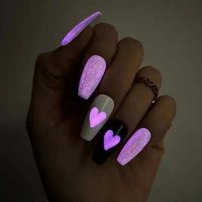 Glow in the Dark - 6 - Nail Art